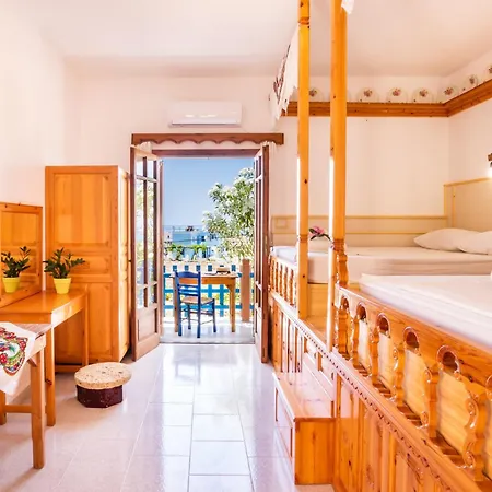 מלון קפסולה Sun Week Bay *